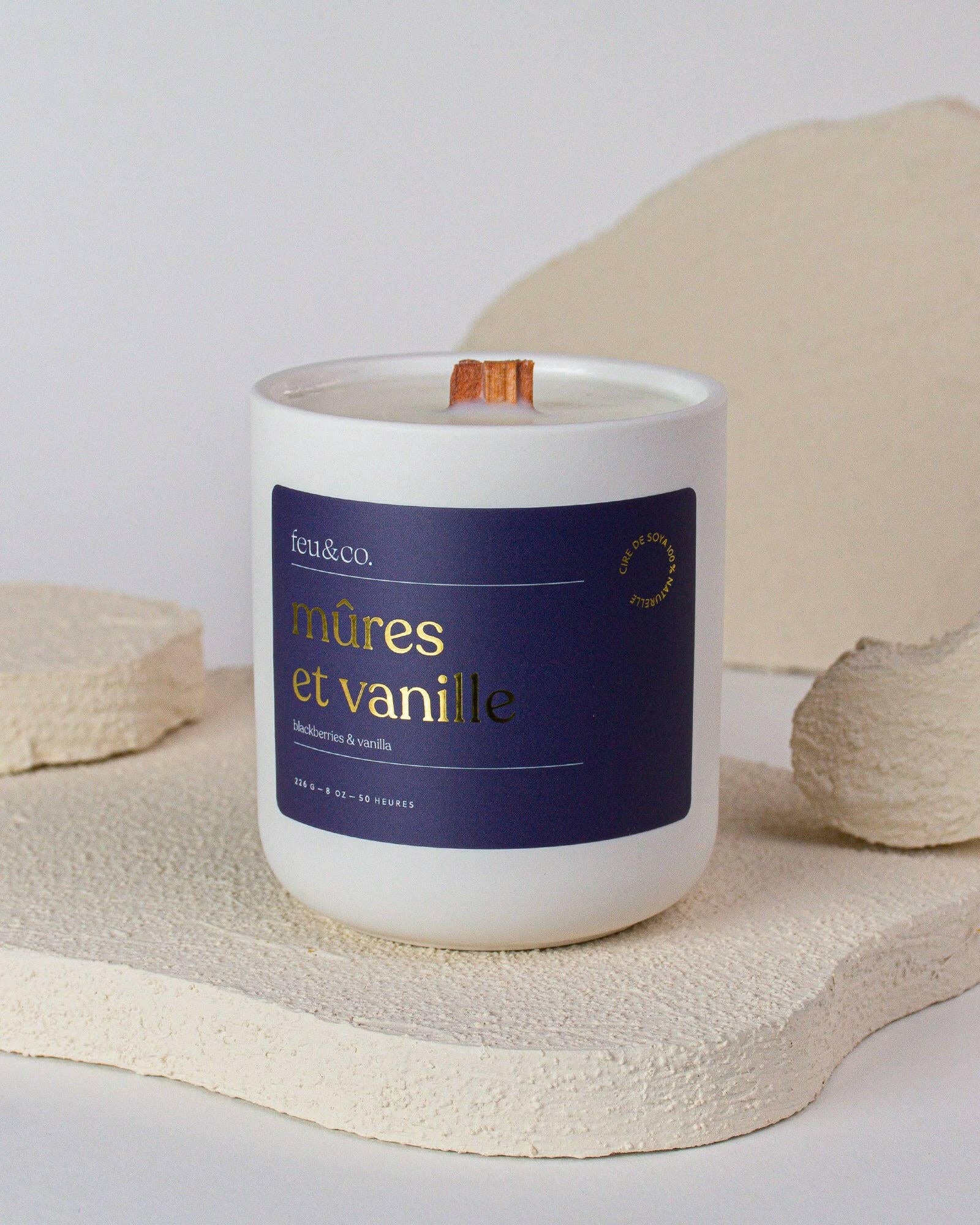 Feu & Co. – Bougie parfumée – Mûres & vanille | 8 oz – 50h - Bougies et cires | Ma Boutique Aromatique.