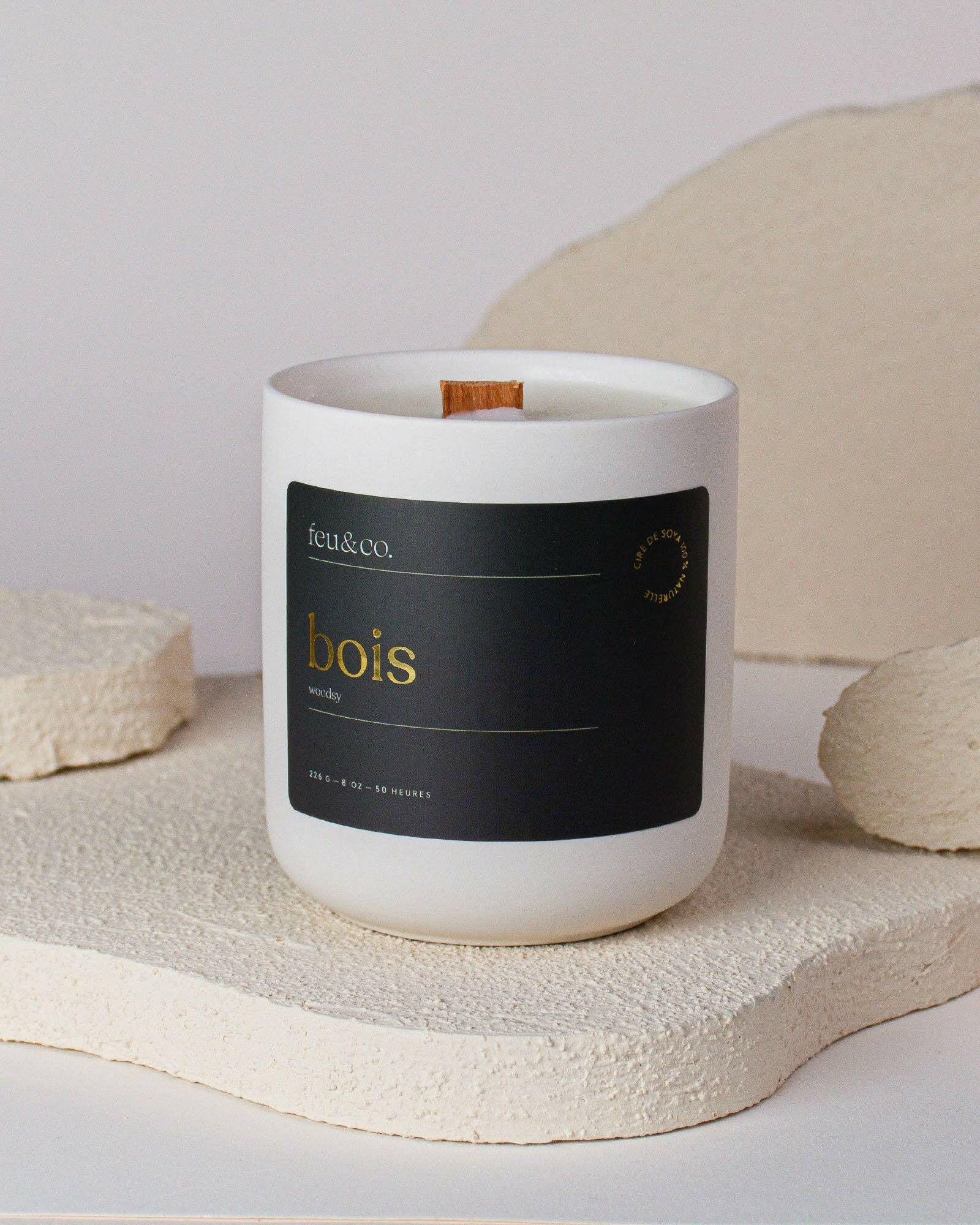 Feu & Co. – Bougie parfumée – Bois | 8 oz – 50h - Bougies et cires | Ma Boutique Aromatique.