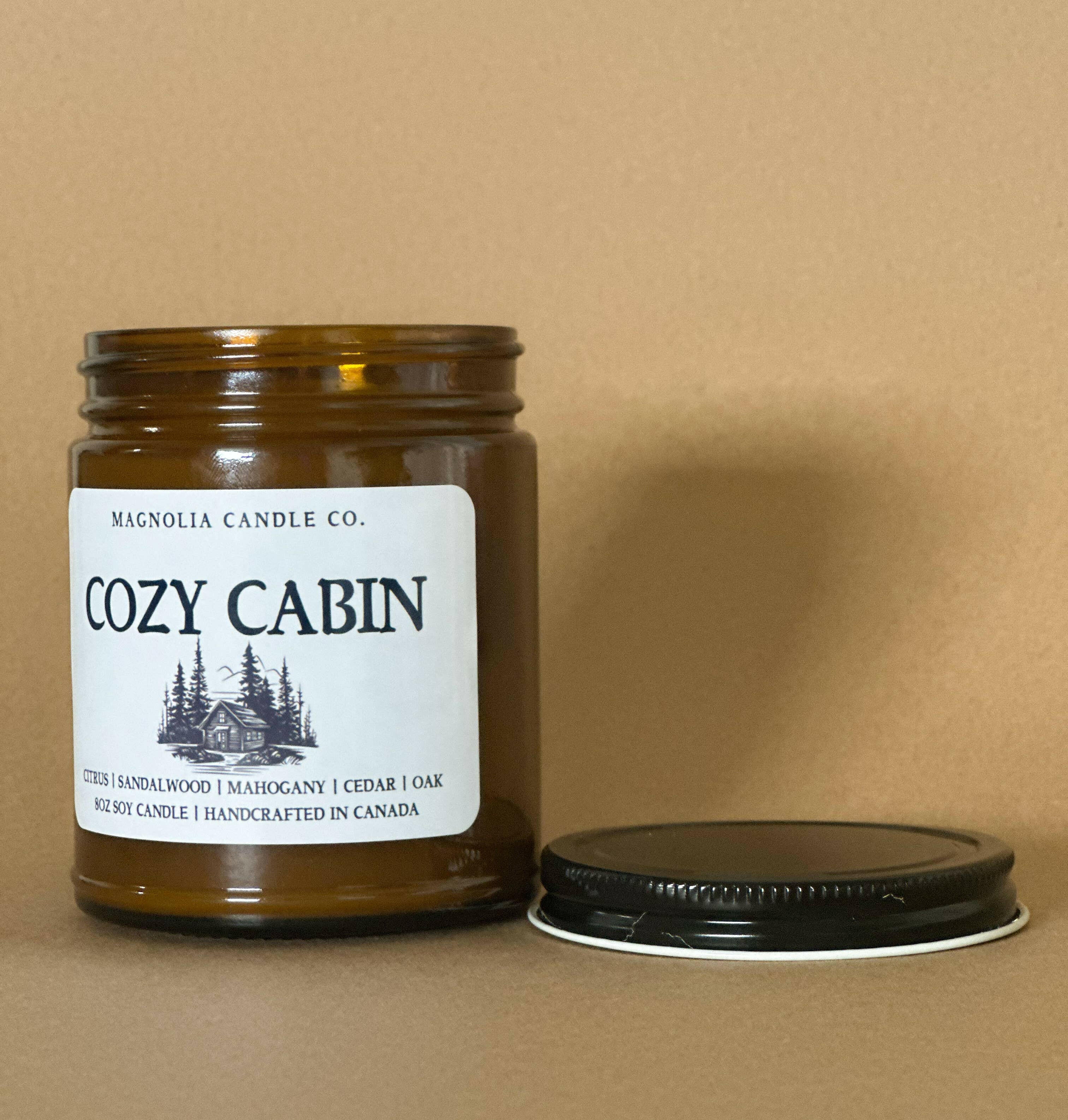 Cabane Douillette - Bougie Été | Printemps | Automne | Hiver 8oz - Bougies et cires | Ma Boutique Aromatique.