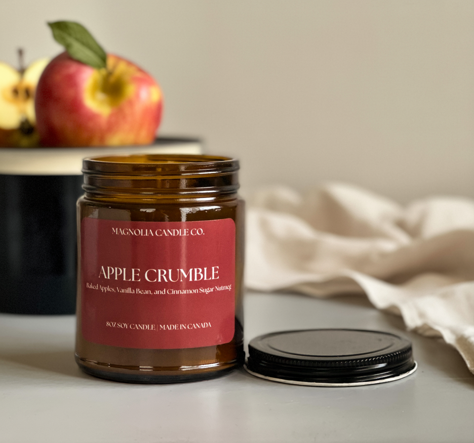 Bougie Crumble aux Pommes - Bougie d'Automne - Pot Ambre 8oz - Bougies et cires | Ma Boutique Aromatique.