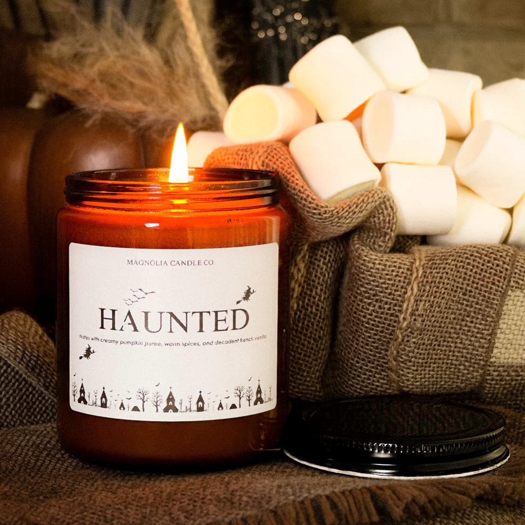 Hanté - Bougie Halloween/ Automne, Guimauve Vanille - Bougies et cires | Ma Boutique Aromatique.