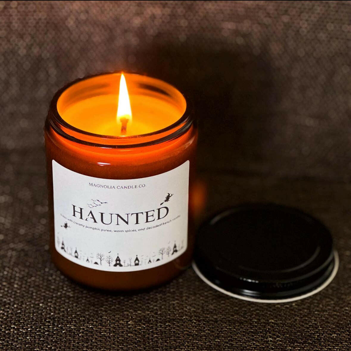 Hanté - Bougie Halloween/ Automne, Guimauve Vanille - Bougies et cires | Ma Boutique Aromatique.