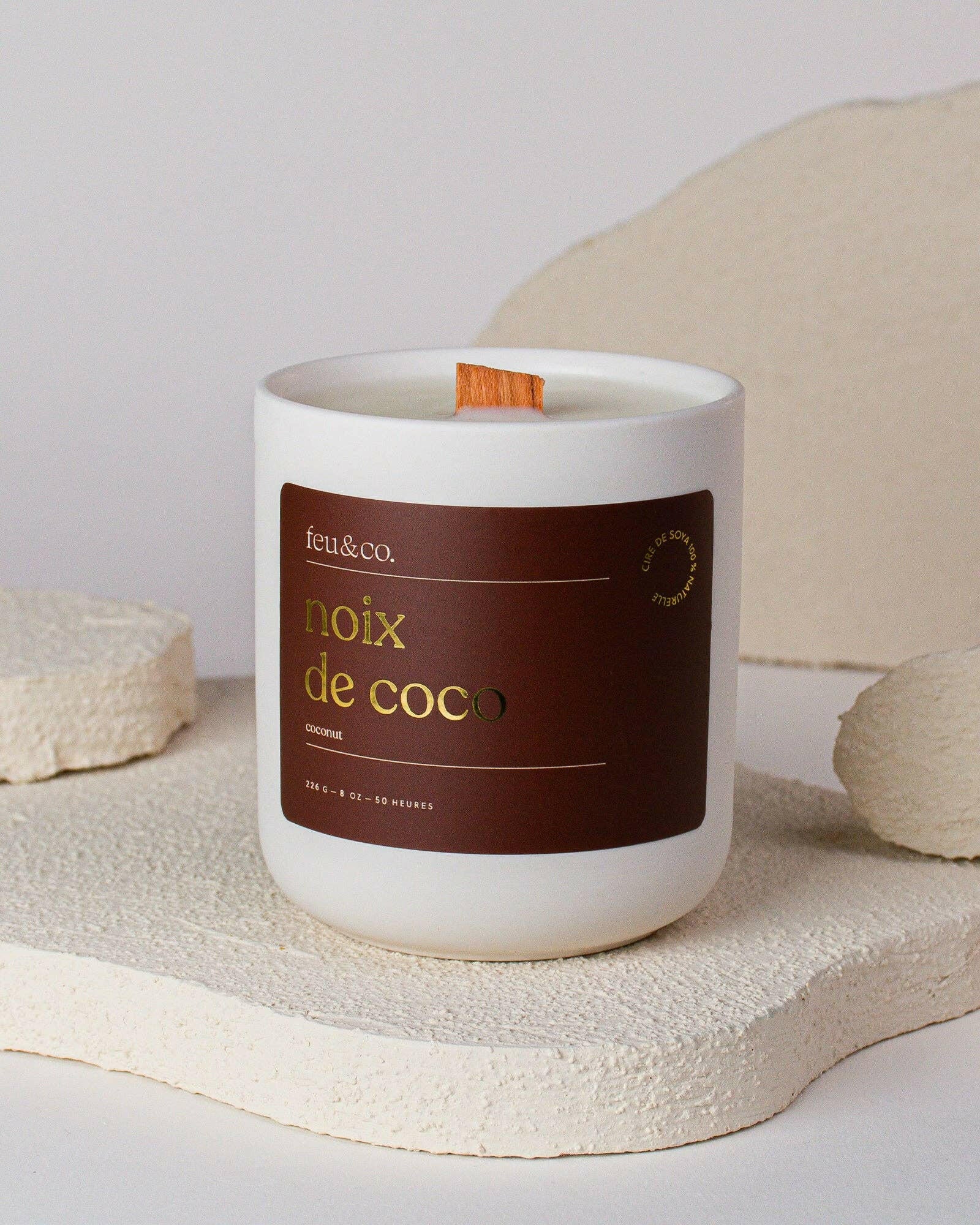 Feu & Co. – Bougie parfumée – Noix de coco | 8 oz – 50h - Bougies et cires | Ma Boutique Aromatique.