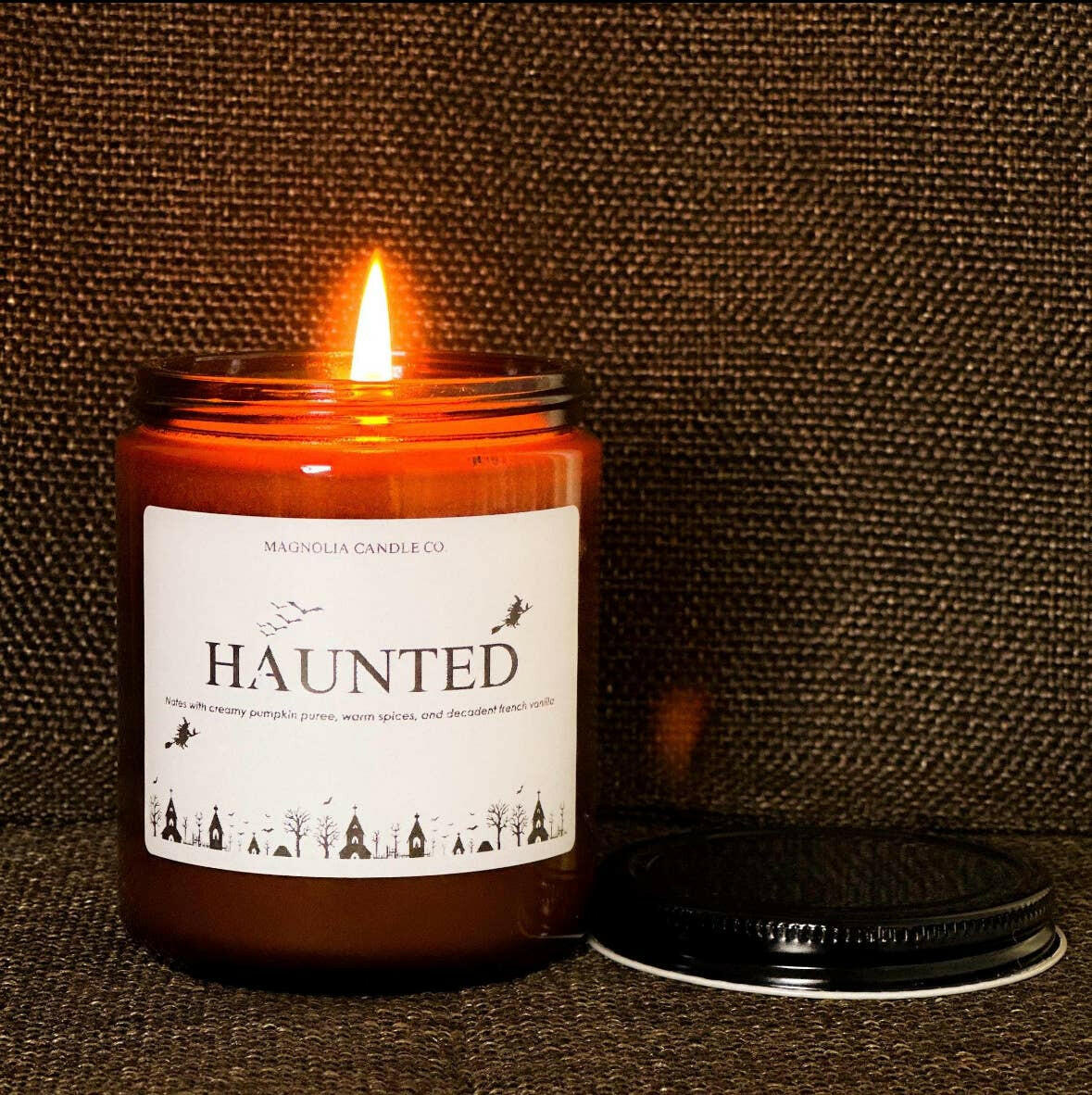 Hanté - Bougie Halloween/ Automne, Guimauve Vanille - Bougies et cires | Ma Boutique Aromatique.