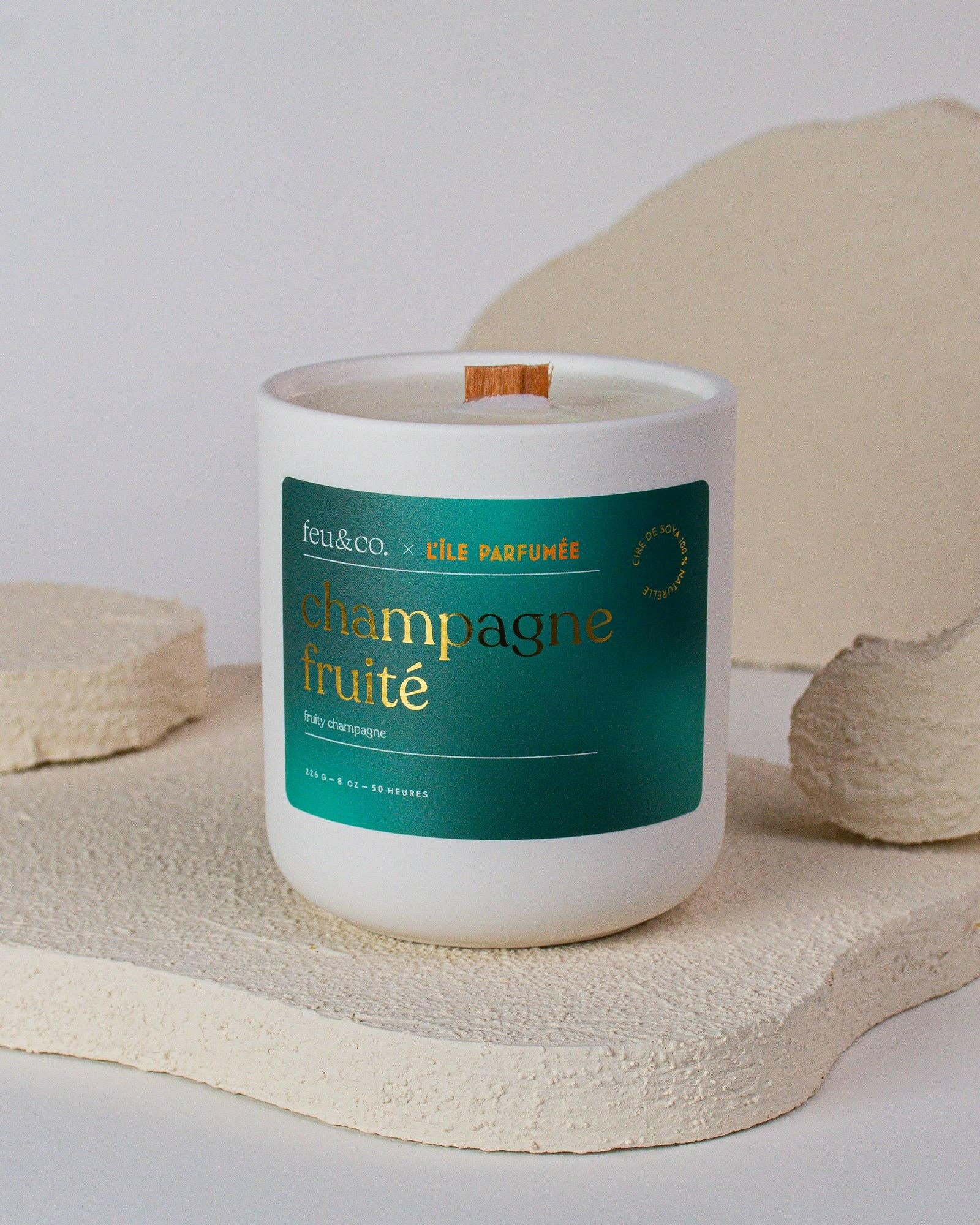Feu & Co. – Bougie parfumée – Champagne fruité | 8 oz – 50h - Bougies et cires | Ma Boutique Aromatique.