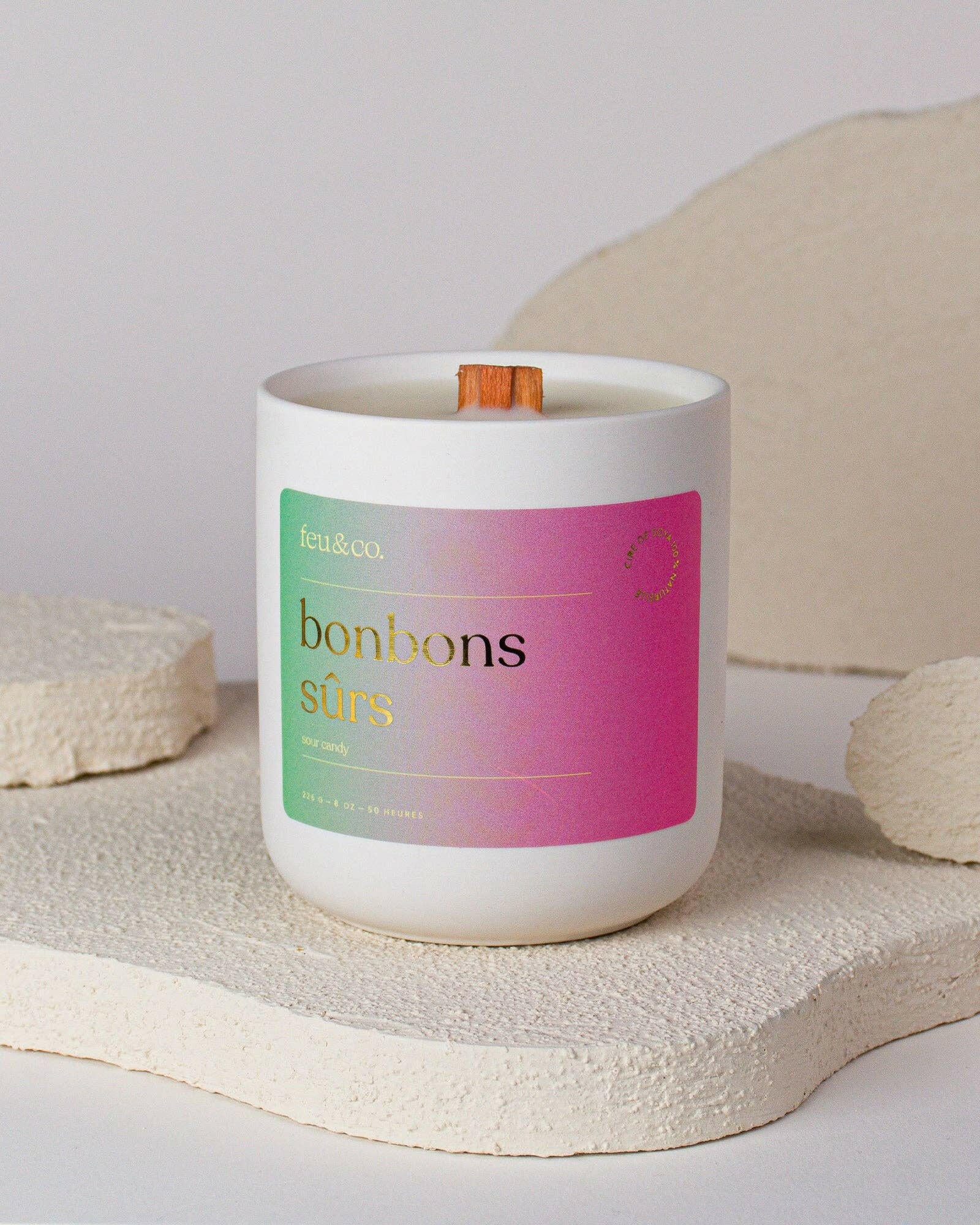 Feu & Co. – Bougie parfumée – Bonbons sûrs | 8 oz – 50h - Bougies et cires | Ma Boutique Aromatique.