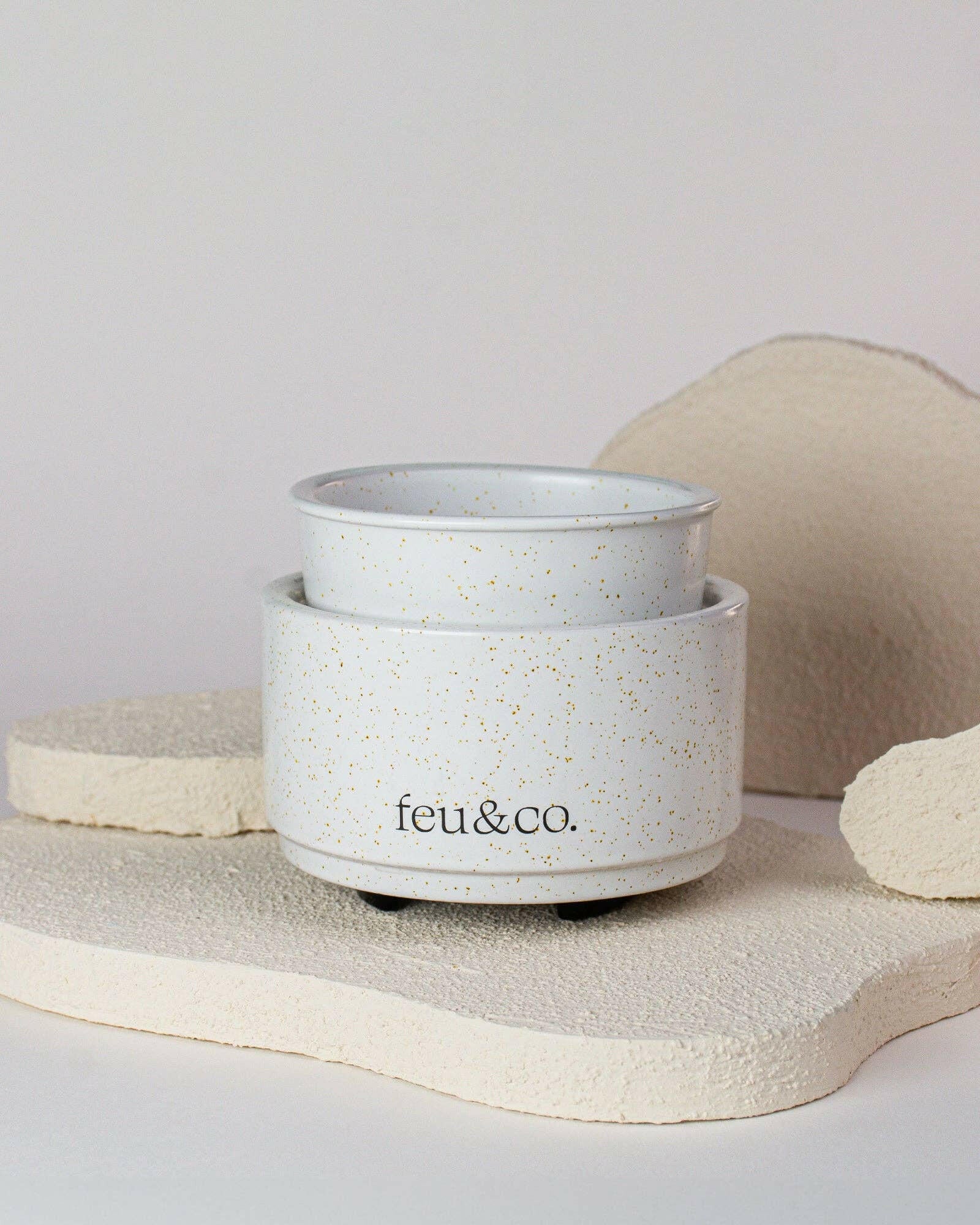 Feu & Co. – Diffuseur électrique – Grès blanc - Maison et ambiance | Ma Boutique Aromatique.